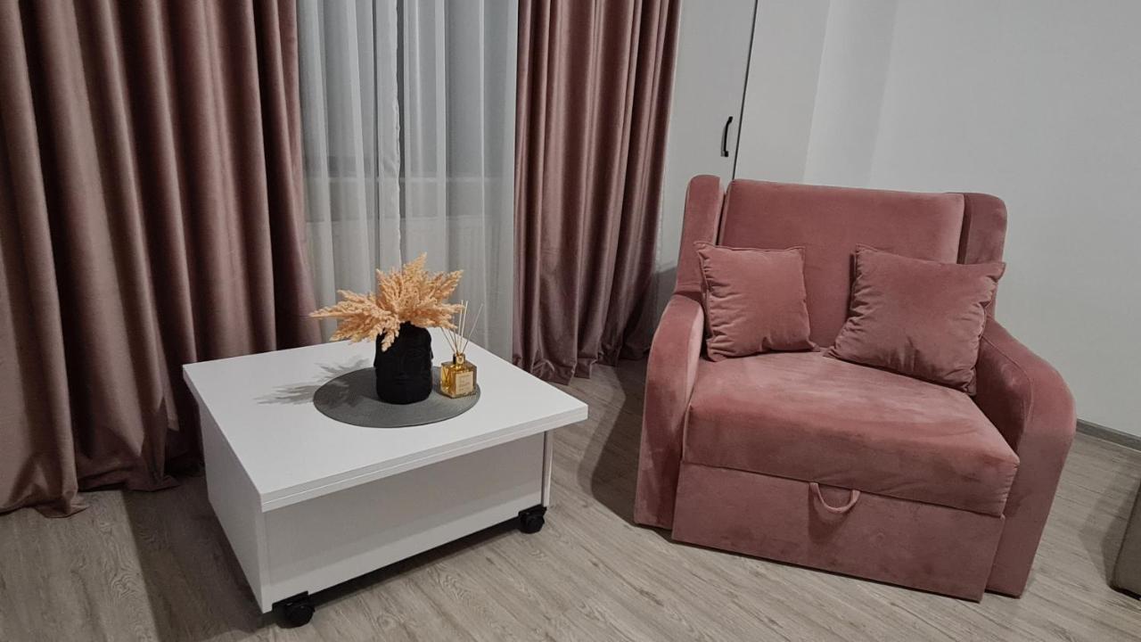 Cosy And Stylish Studio Бухарест Екстер'єр фото