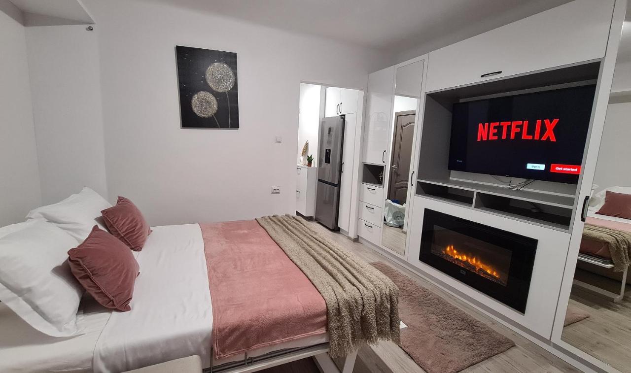 Cosy And Stylish Studio Бухарест Екстер'єр фото