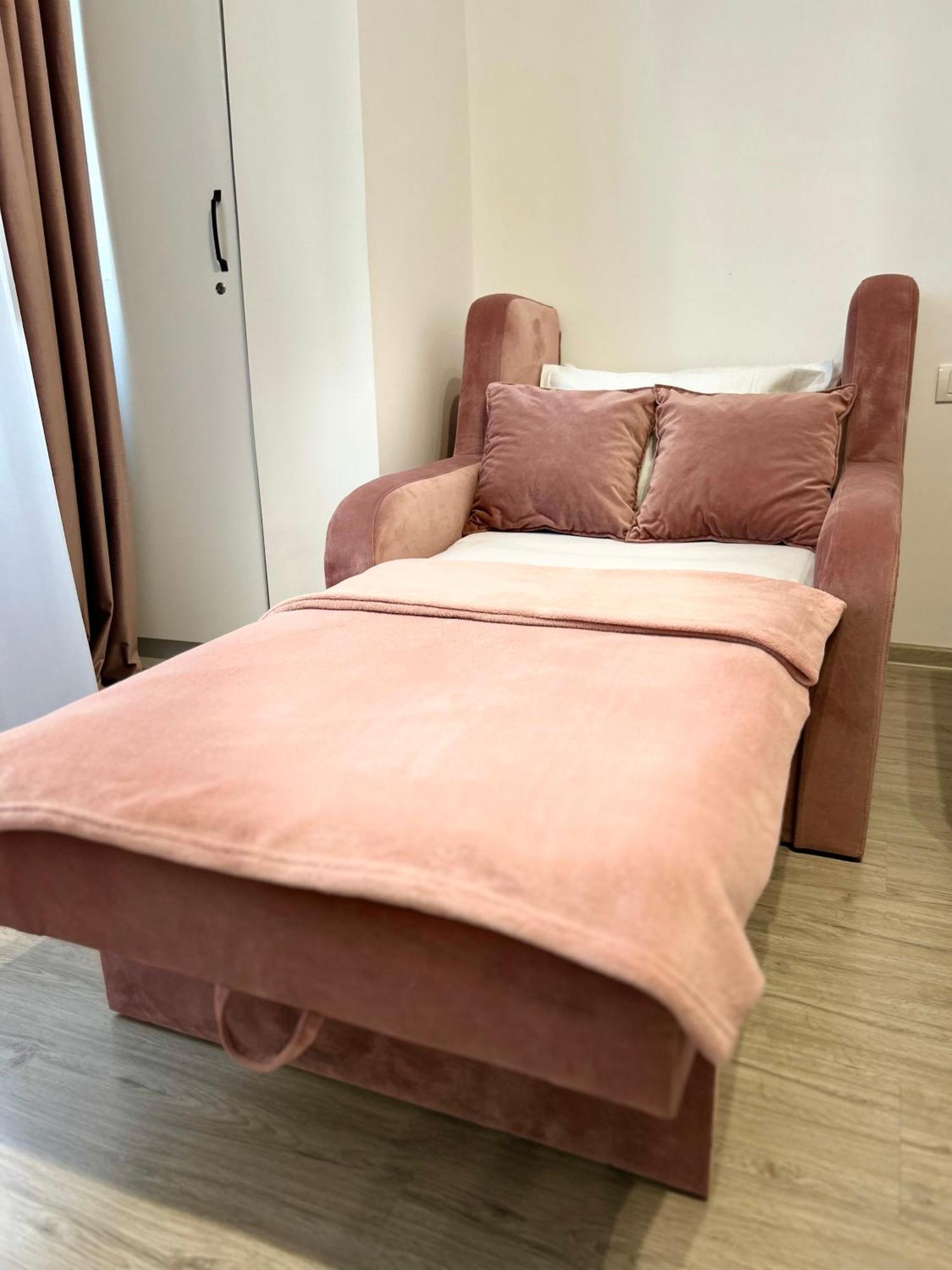 Cosy And Stylish Studio Бухарест Екстер'єр фото